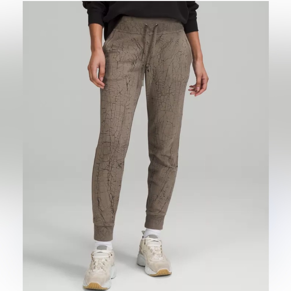 Lululemon Warm Down Jogger *7/8 Length Thread Dye Rover Black